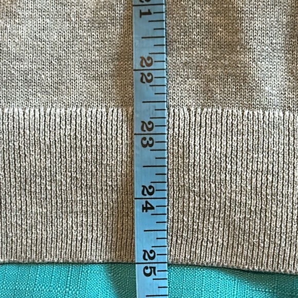 💕3/$15💕 Gray Button-Up Cardigan - Picture 8 of 8